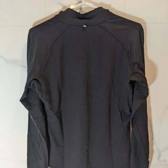 Nike DRI-Fit Activewear Long Sleeve Shirt - Picture 4 of 4